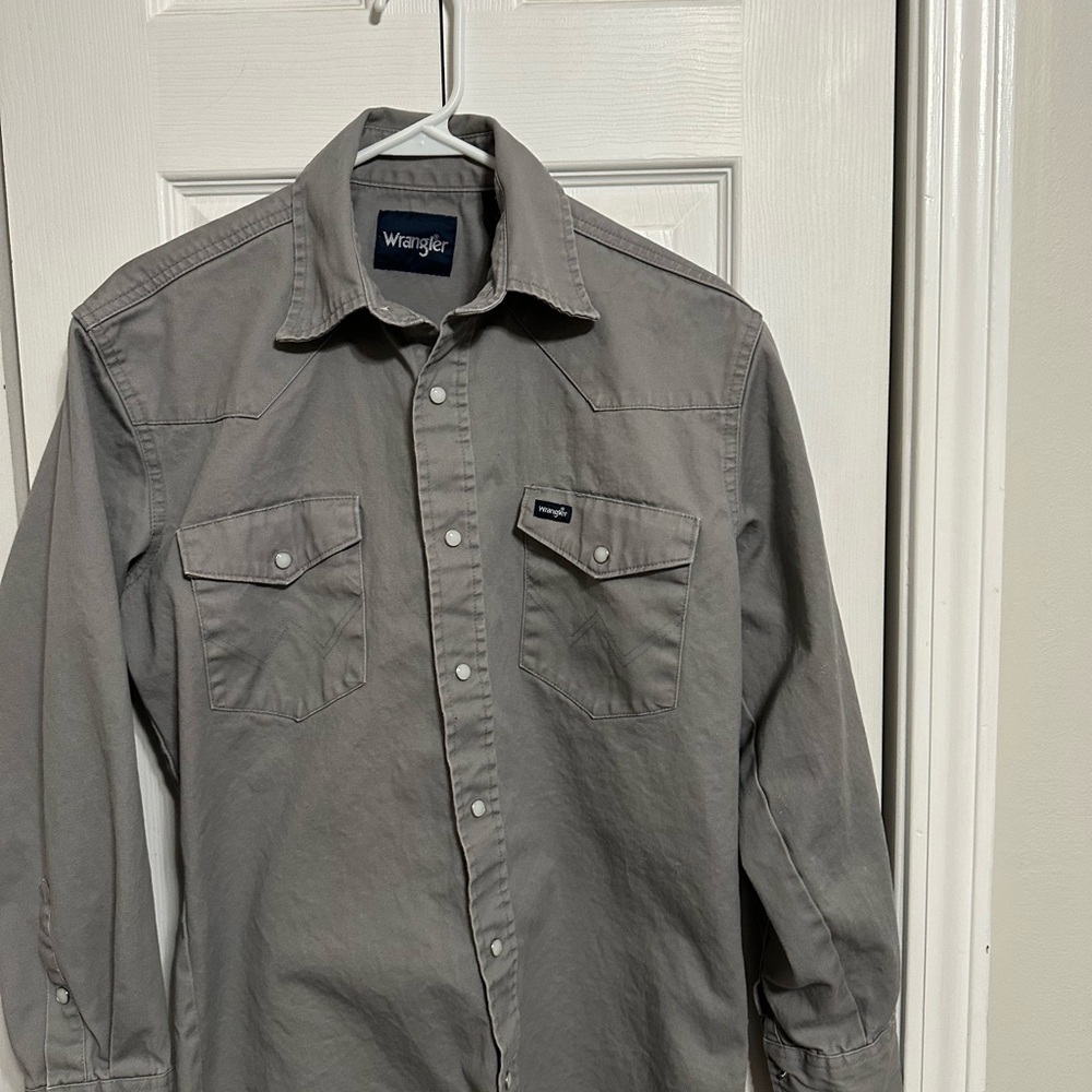 Wrangler Men's Casual Gray Button Brushpopper style pearl snaps